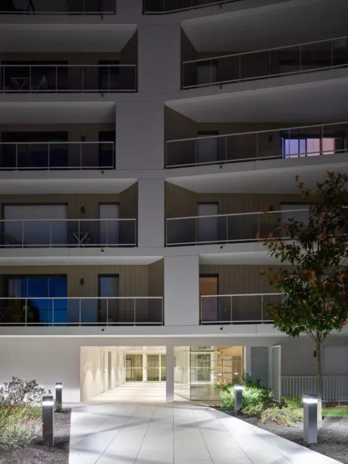 Entrée extérieure de la résidence Cale de la Barbotière, situés à Rennes. Des logements neufs réalisés par Pierre Promotion.