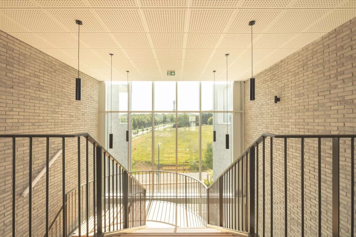 Intérieur du programme tertiaire Stonedge situé dans la zone d'activité Via Silva à Cesson-Sévigné, près de Rennes. Un ensemble d'immobilier tertiaire réalisé par Pierre Promotion.