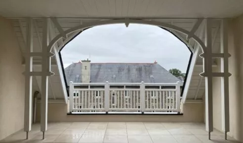 Balcon d'un appartement de la résidence Chemin de la mer à Dinard, Saint-Enogat