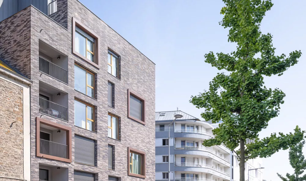 Extérieur de la résidence Terres Brunes à Saint-Malo. Des logements neufs réalisé par Pierre Promotion.