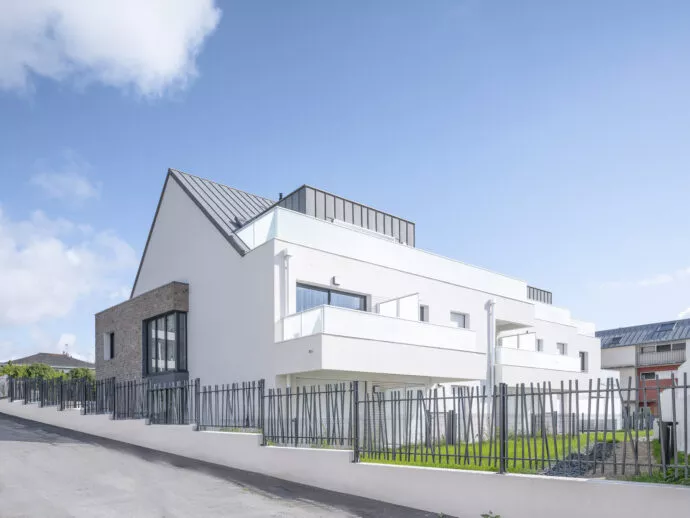 Extérieure du bâtiment Villa Marine, situé à Larmor-Plage, près de Lorient. Des logements neufs réalisés par Pierre promotion.