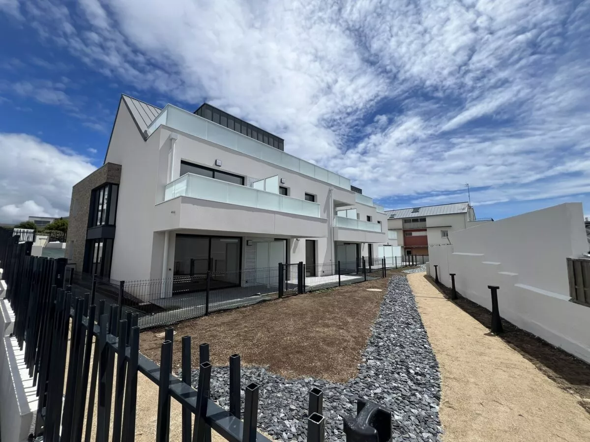 Extérieur de la résidence Villa Marine à Larmor-Plage, programme immobilier réalisé par Pierre Promotion.