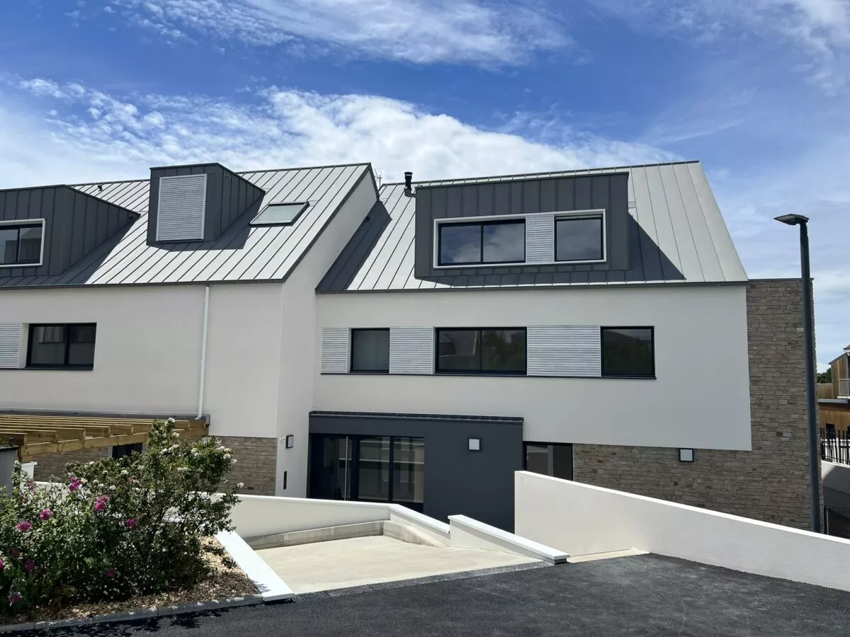 Extérieur de la résidence Villa Marine à Larmor-Plage, programme immobilier réalisé par Pierre Promotion.